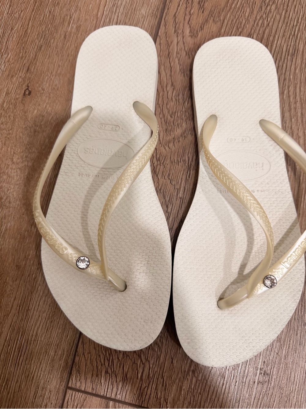 Havaianas Women's Flip Flops in Cream with Gold Straps and Rhinestone